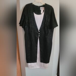 Olivia Rose Black and White Dress with Short Sleeves